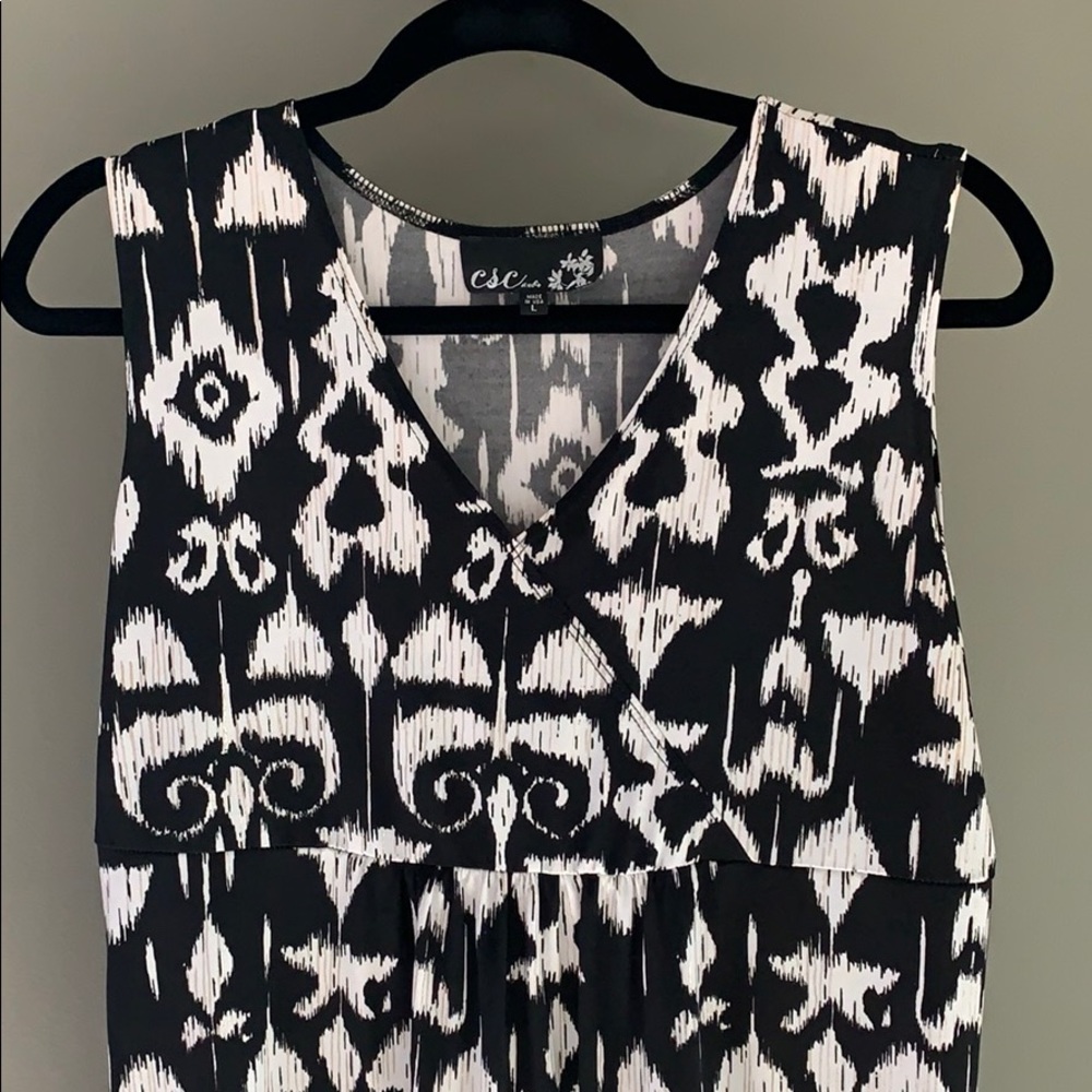 V-neck, sleeveless knit dress